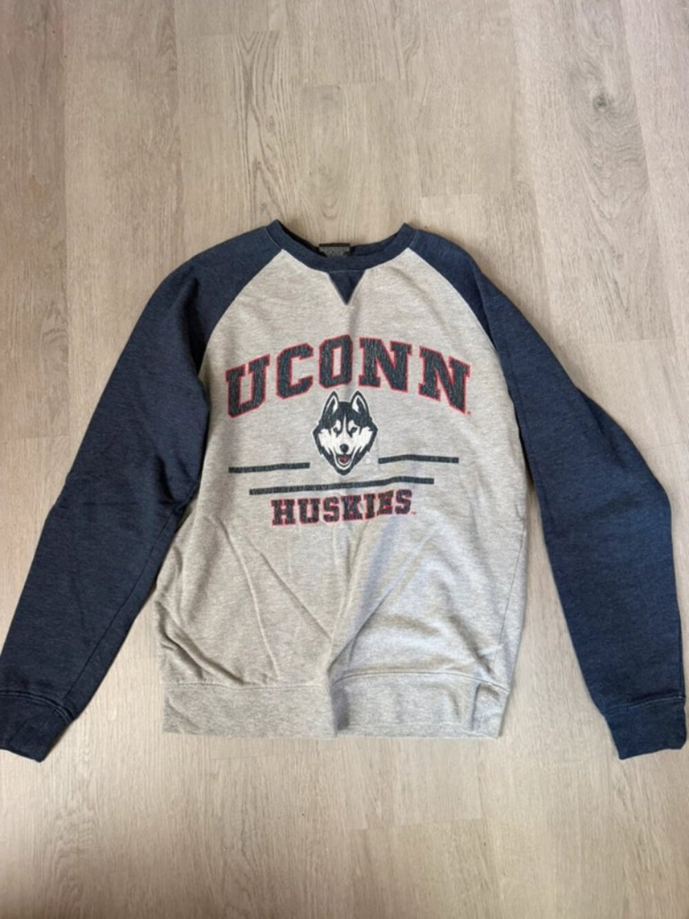 Colosseum Uconn Huskies Crewneck Sweatshirt Blue Size S